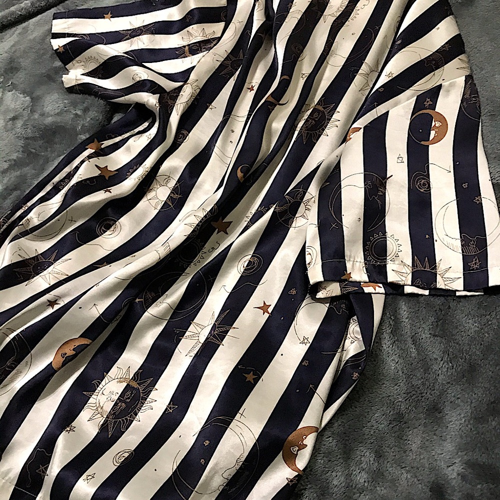 Satin celestial button up - Picture 3 of 4